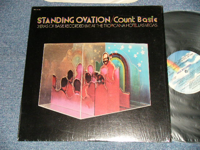 画像1: COUNT BASIE - STANDING OVATION (MINT-/Ex+++ Looks:MINT-) /1980 US AMERICA REISSUE Used LP