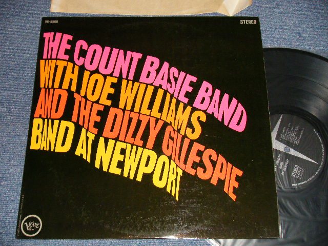 画像1: COUNT BASIE With JOE WILLIAMS AND THE DIZZY GILLESPIE BAND  - AT NEW PORT :  (Ex+++/MINT-) / 1963 US AMERICA ORIGINAL 1st Press on STEREO Version Used LP 