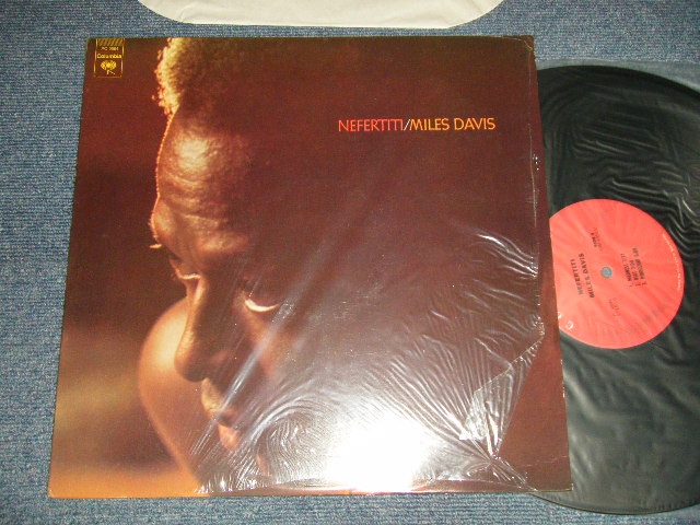 画像1: MILES DAVIS - NEFERTITI (Ex+++/MINT-) / US AMERICA Reissue Used LP 