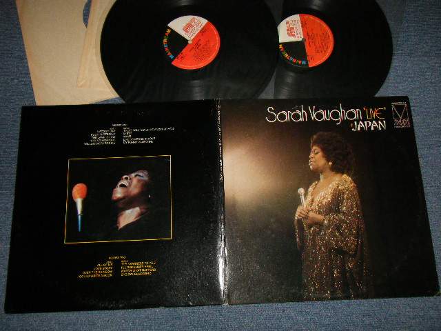 画像1: SARAH VAUGHAN - SINGS SONGS OF BROADWAY (Ex+++/Ex+++) / US AMERICA "BLUE with SILVER PRINT/TEXT Label" Used LP