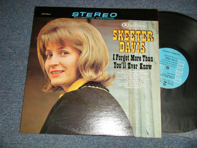 画像1: SKEETER DAVIS - I FORGOT MORE THAN YOU'LL EVER KNOW (Ex+++?Ex+++)  / 1970's US AMERICA REISSUE"BLUE Label" Used LP