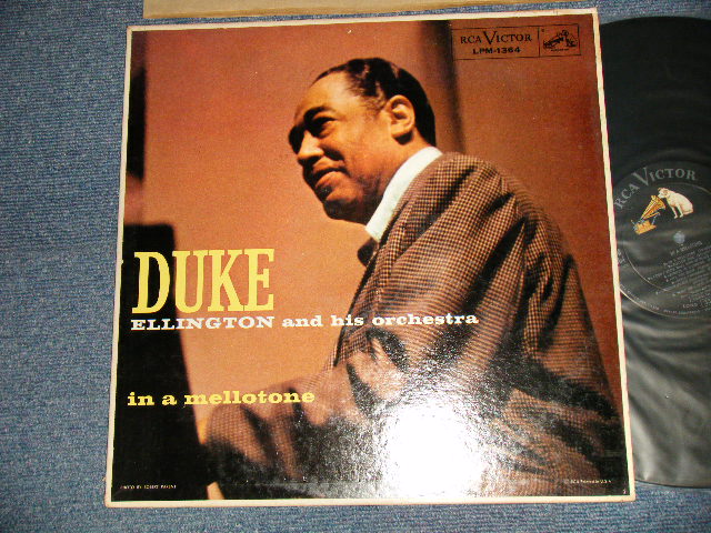 画像1: DUKE ELLINGTON  - IN A MELLOWTONE (Ex++/Ex++ Looks:MINT-)/ 1957 US AMERICA ORIGINAL "1st Press Silver RCA VICTOR Logo Onl top,Log Play at Bottom Label" MONO Used LP 