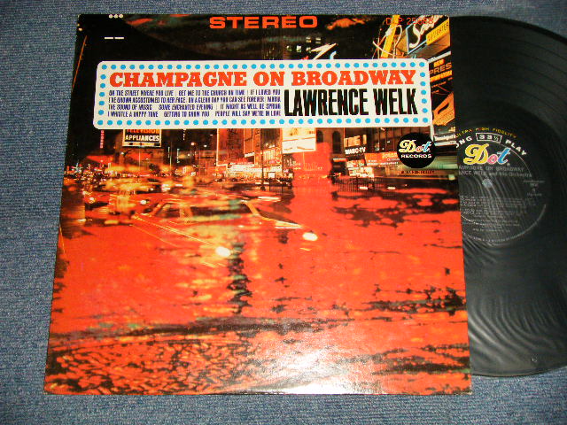 画像1: LAWRENCE WELK - CHAMPAGNE ON BROADWAY (Ex++/Ex++)/ 1966 US AMERICA ORIGINAL STEREO Used LP