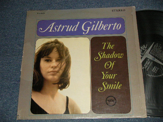 画像1: ASTRUD GILBERTO - THE SHADOW OF YOUR SMILE (Ex+/Ex+++ Looks:Ex++ CutOut, EDSP) / 1965 US AMERICA ORIGINAL STEREO Used LP