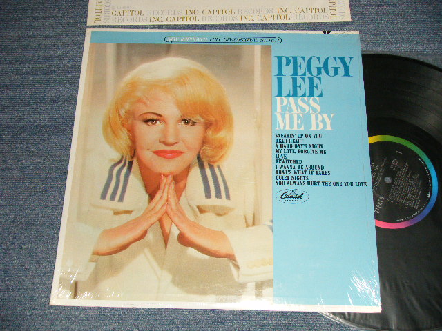画像1: PEGGY LEE - PASS ME BY (MINT-/MINT-) / 1965 US AMERICA ORIGINAL 1st  Press "BLACK With RAINBOW 'CAPITOL' Logo on TOP  Label"  STEREO Used LP 