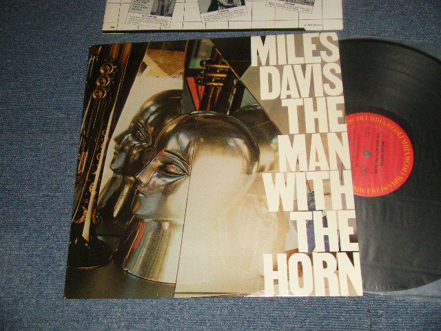 画像1: MILES DAVIS - THE MAN WITH THE HORN (With CUSTOM INNER SLEEVE) (Ex+++/.Ex+++) / 1981 US AMERICA ORIGINAL Used LP