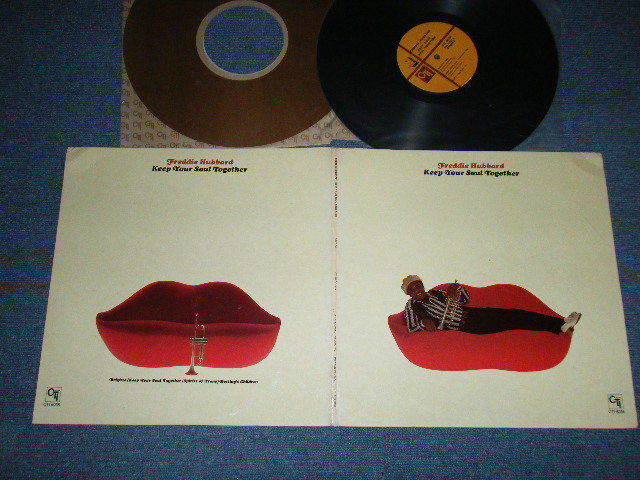 画像1: FREDDIE HUBBARD - KEEP YOUR SOUL TOGETHER (Ex++/Ex++ Looks:MINT-) / 1973 US AMERICA ORIGINAL Used LP  