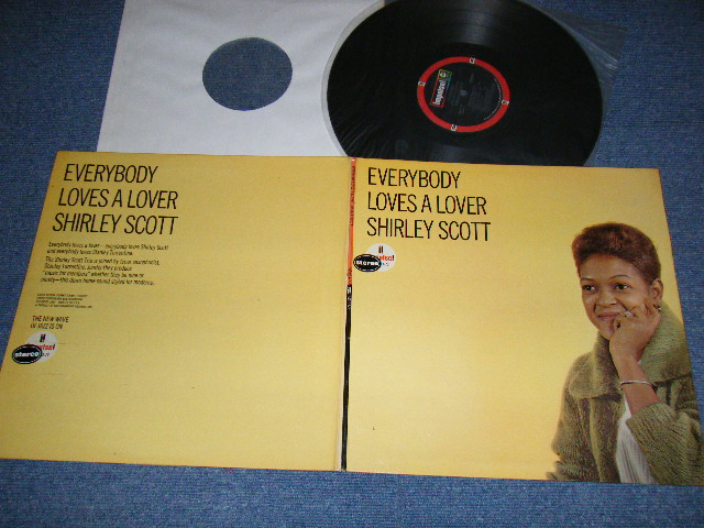 画像1: SHIRLEY SCOTT  with STANLEY TURRENTINE - EVERYBODY LOVES A LOVER (Ex++/Ex++ EDSP) / 1968-1972 Version US AMERICA RE-PRESS / 2nd Press "BLACK with RED RING Label" STEREO Used LP 