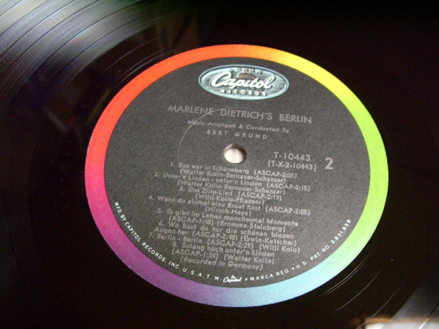 画像: MARLENE DIETRICH - WIEDERSEHEN MIT MARLENE (Ex+++/Ex+++ EDSP)  / 1962 Version US AMERICA "BLACK with RAINBOW 'CAPITOL LOGO on TOP Label" MONO Used LP 