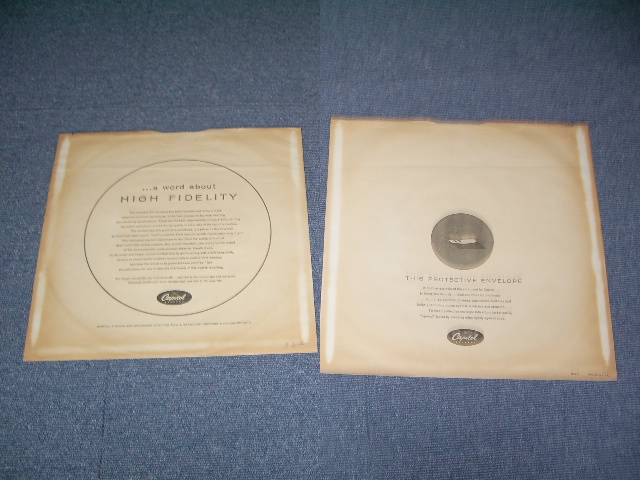 画像: THE FOUR FRESHMEN - VOICES IN LATIN (Ex/Ex+++)  / 1959 US AMERICA 2nd Press " BLACK with RAINBOW with 'CAPITOL' Logo on LEFT Side Label" MONO  Used LP 